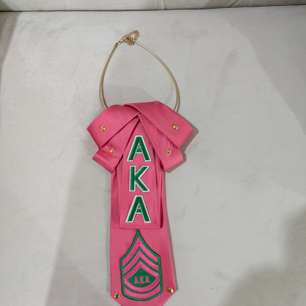 Pink and Green AKA Tie Brooch Necklace - Picture 2 of 7